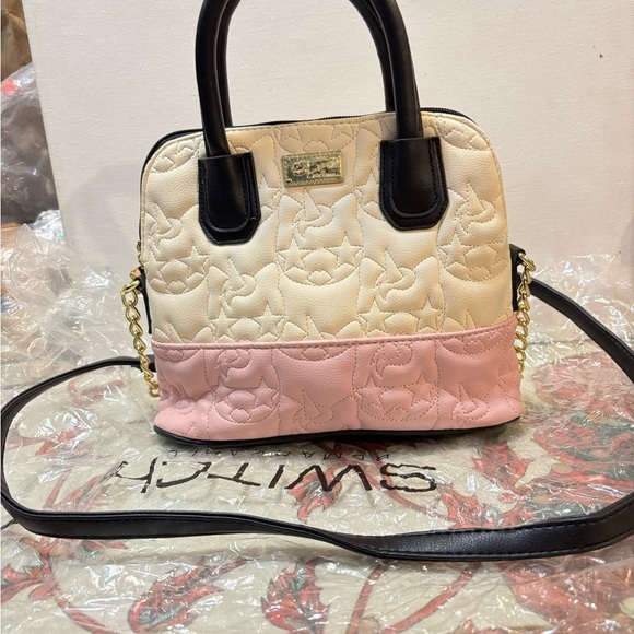 Luv BETSEY JOHNSON Unicorn Satchel Pink & Ivory Quilted Dome Crossbody LBDENA - Picture 7 of 11